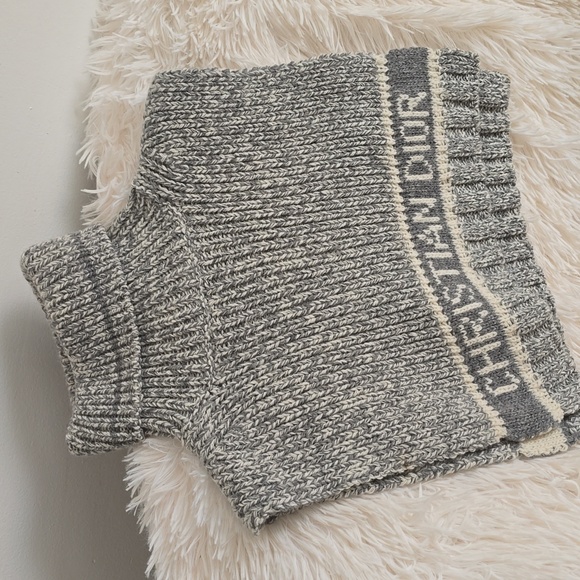 NWT Christian Dior D-White Cashmere Snood - Picture 2 of 5